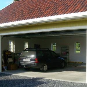 Ferdig garasje front.